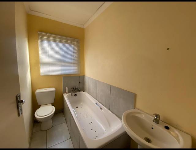 3 BEDROOM HOUSE FOR SALE IN VANDERBIJLPARK CE 4